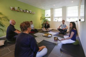 Mindfulness, zelfcompassie, meditatie les. Training. groepstraining.